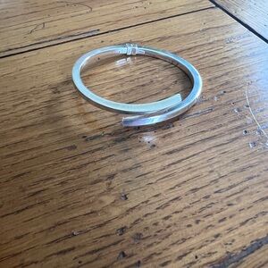 Chic Silver Women's Bracelet